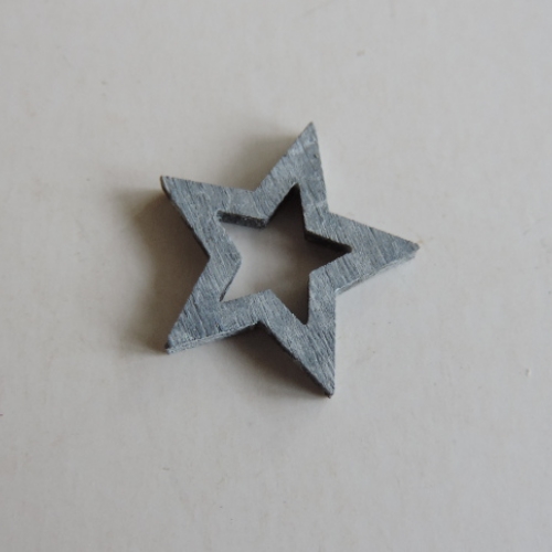 Estrela Madeira Prata 2 Cm. (Blister c/ 12 un.)