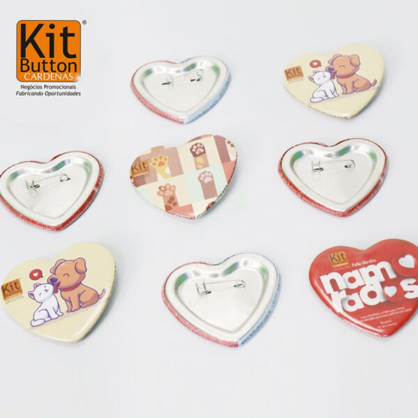 Button Alfinete Coração 60x60mm - 100un.